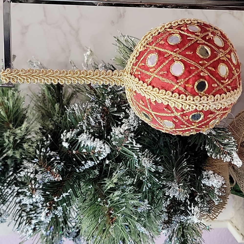 Large Vintage red fabric ornament with beads & mirrors - Picture 1 of 5